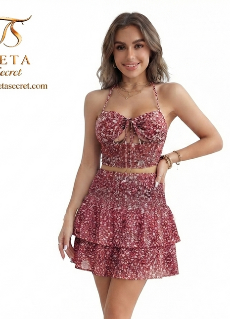 Like lingerie 7114 طقم الكشكشه, elegant lingerie set featuring intricate lace detailing, displayed on a neutral background.