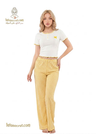 Like lingerie 7123 بيجامه, elegant lingerie set featuring comfortable fabric and stylish design, shown in the image.